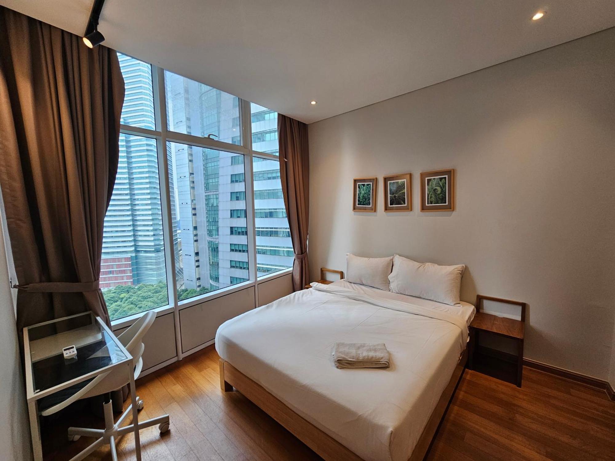 Sky Suites Klcc By Staylar Kuala Lumpur Exterior photo