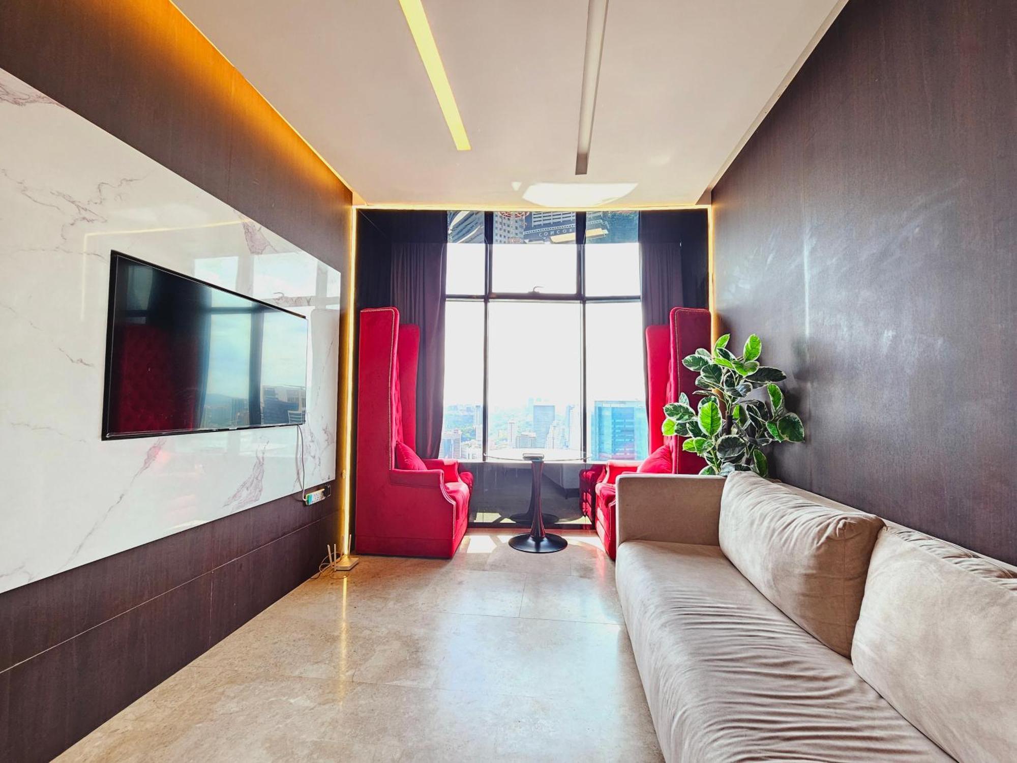 Sky Suites Klcc By Staylar Kuala Lumpur Exterior photo
