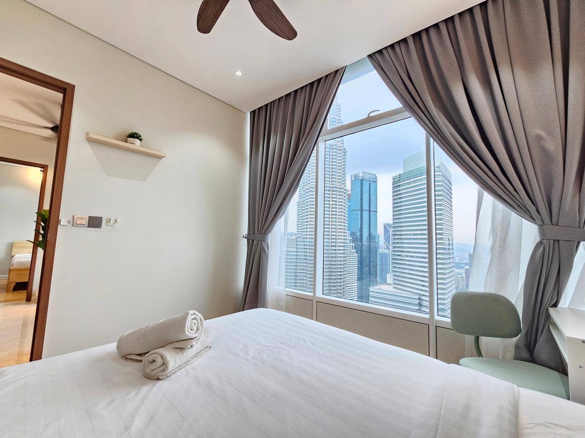 Sky Suites Klcc By Staylar Kuala Lumpur Exterior photo